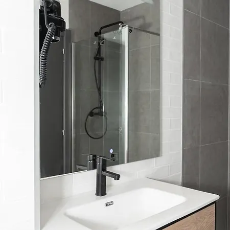 H30 Salces Self Check In Licencia Hbi01292 Gasthof