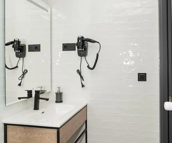 H30 Salces Self Check In Licencia Hbi01292 Bilbao