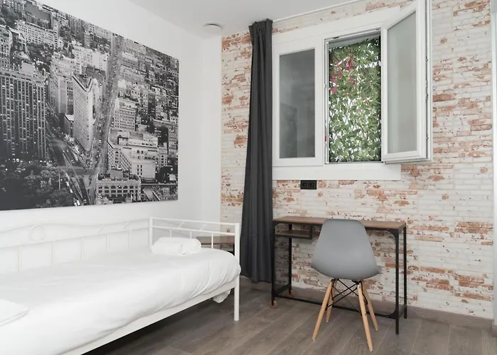 H30 Salces Self Check In Licencia Hbi01292 3* ビルバオ