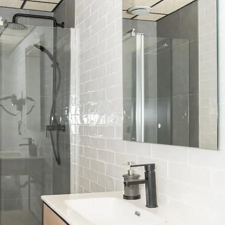 H30 Salces Self Check In Licencia Hbi01292 3* Bilbao